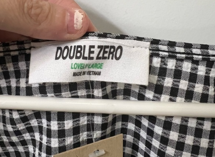Double Zero Gingham Bow Tie Puff Blouse | Size L